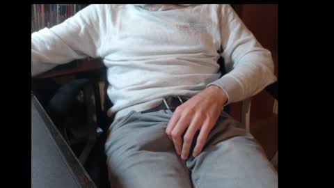 Snapshot of mpmimp chatting on October 2025 05:13:02 PM mpmimp online show from October 2025 05:13:02 PM