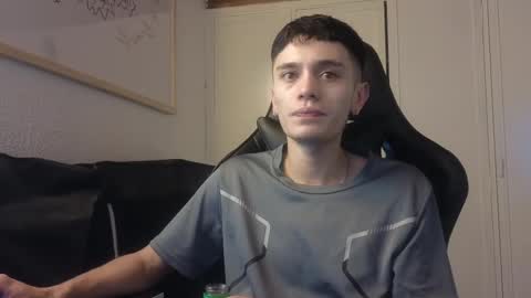 Snapshot of mr_andresr chatting on February 2025 08:58:02 PM Andy online show from February 2025 08:58:02 PM