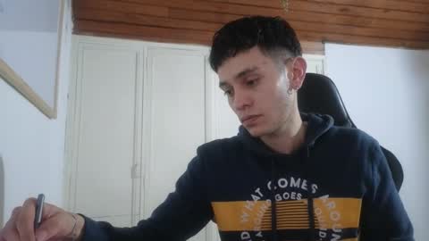 Snapshot of mr_andresr chatting on September 2025 03:19:01 AM Andy online show from September 2025 03:19:01 AM