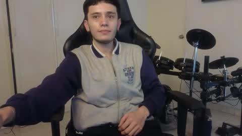 Snapshot of mr_andresr chatting on October 2025 05:39:01 PM Andy online show from October 2025 05:39:01 PM