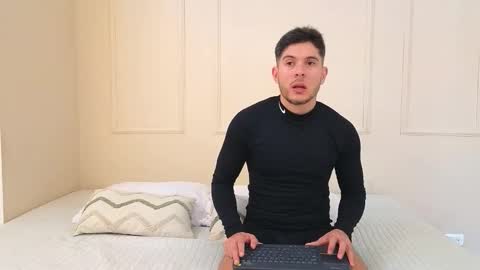 Danny  Aleja online show from October 2025 06:53:01 PM