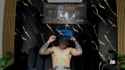 mr_maximo online show from February 2026 06:32:02 AM