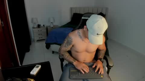 mr_maximo online show from May 2026 05:25:03 AM