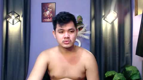 Snapshot of mr_olivercummerx chatting on October 2025 02:53:02 AM mr_olivercummerx online show from October 2025 02:53:02 AM