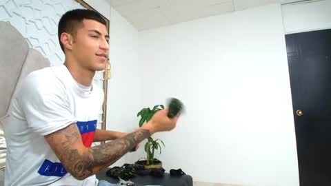 Mr Porn  online show from May 2026 03:20:01 PM