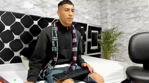 Mr Porn  online show from June 2026 01:37:02 PM