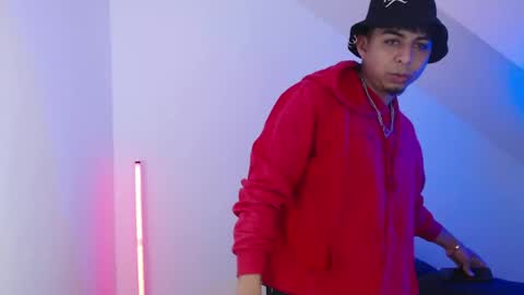 Snapshot of mralpha_latino chatting on April 2026 04:18:01 AM Alpha LATINO online show from April 2026 04:18:01 AM