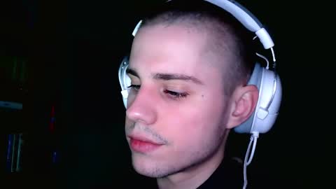 Snapshot of mrbepsik chatting on February 2026 09:33:02 PM Mr Roman online show from February 2026 09:33:02 PM