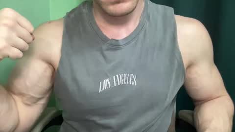 Mrbiceps23 online show from December 2024 05:00:02 PM
