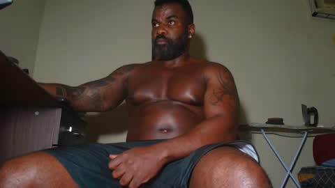 Snapshot of mrbrown_strong chatting on February 2025 11:25:02 PM mr brown online show from February 2025 11:25:02 PM