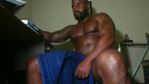 Snapshot of mrbrown_strong chatting on February 2025 02:31:01 AM mr brown online show from February 2025 02:31:01 AM