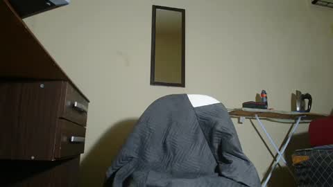 Snapshot of mrbrown_strong chatting on March 2025 05:11:02 PM mr brown online show from March 2025 05:11:02 PM