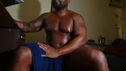 Snapshot of mrbrown_strong chatting on March 2025 04:14:02 PM mr brown online show from March 2025 04:14:02 PM