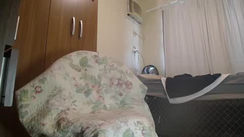 Snapshot of mrbrown_strong chatting on February 2026 01:47:01 PM mr brown online show from February 2026 01:47:01 PM