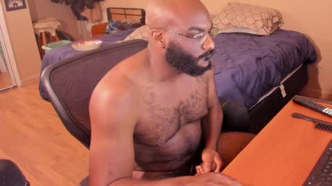 Snapshot of mrchuckdailyxxx chatting on December 2024 01:37:02 AM Chuck Daily online show from December 2024 01:37:02 AM