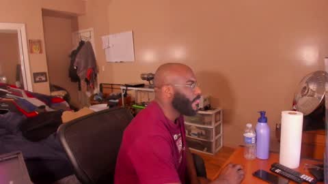 Snapshot of mrchuckdailyxxx chatting on January 2025 05:16:02 AM Chuck Daily online show from January 2025 05:16:02 AM