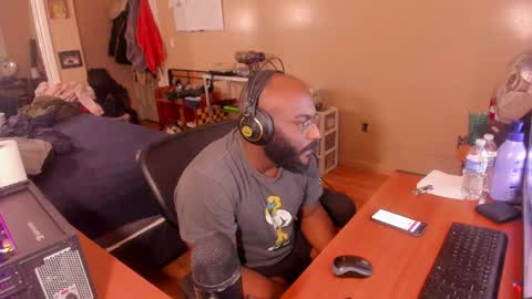 Snapshot of mrchuckdailyxxx chatting on January 2025 10:29:02 AM Chuck Daily online show from January 2025 10:29:02 AM