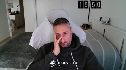 mrdr0o0o online show from November 2025 02:50:01 PM