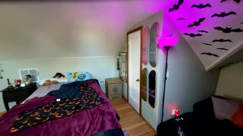 mrfanceypants online show from November 2025 10:04:01 PM