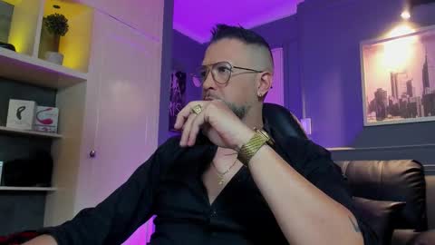 MrFrank. online show from February 2026 10:40:01 AM