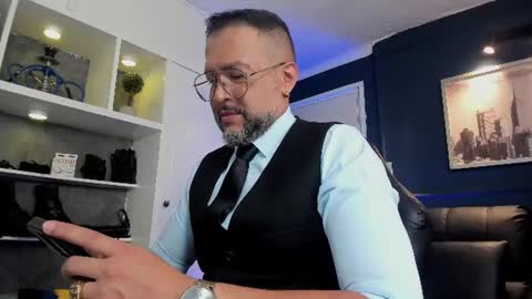 Snapshot of mrfrank_tattoo chatting on June 2026 03:00:02 PM MrFrank. online show from June 2026 03:00:02 PM