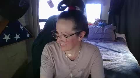 Snapshot of mrjshquinn chatting on February 2026 10:19:02 PM mrjshquinn online show from February 2026 10:19:02 PM