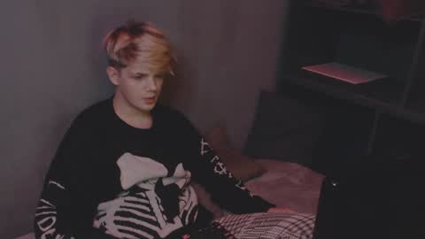 mr leo online show from December 2024 10:12:01 PM