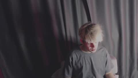 mr leo online show from December 2024 08:12:02 PM
