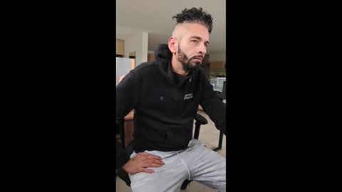 Snapshot of mrlongplay835366 chatting on February 2026 10:24:01 AM mrlongplay835366 online show from February 2026 10:24:01 AM