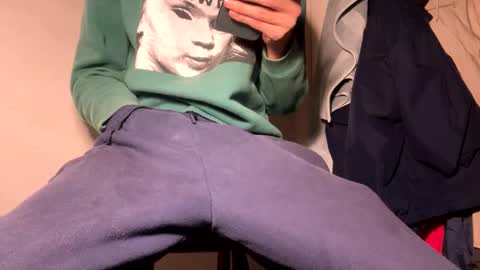 Snapshot of mrmeltyourheart chatting on October 2025 04:02:01 AM James online show from October 2025 04:02:01 AM