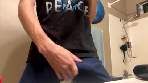 Snapshot of mrmeltyourheart chatting on November 2025 12:33:02 PM James online show from November 2025 12:33:02 PM