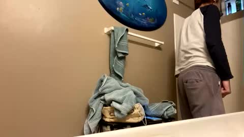 Snapshot of mrmeltyourheart chatting on December 2025 02:46:02 PM James online show from December 2025 02:46:02 PM