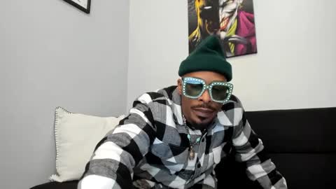 mromg007 online show from February 2025 06:12:01 PM