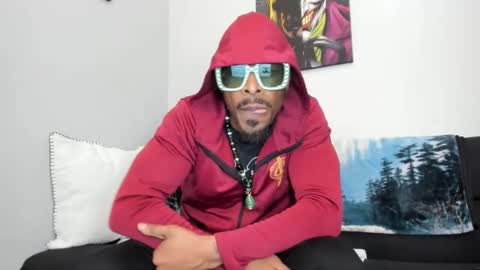 mromg007 online show from February 2025 01:18:02 PM