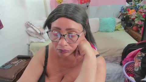 Snapshot of mrs_mommy chatting on April 2026 06:09:01 PM mrs_mommy online show from April 2026 06:09:01 PM
