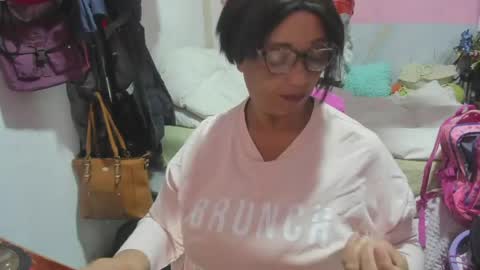 Snapshot of mrs_mommy chatting on April 2026 11:33:02 PM mrs_mommy online show from April 2026 11:33:02 PM