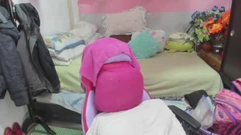 Snapshot of mrs_mommy chatting on May 2026 06:38:02 PM mrs_mommy online show from May 2026 06:38:02 PM