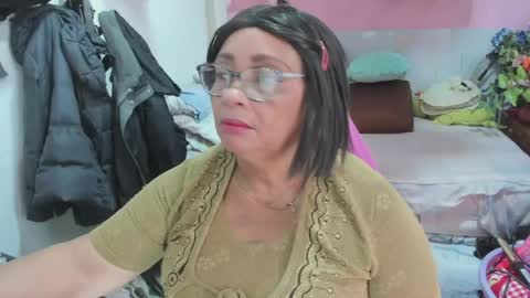 Snapshot of mrs_mommy chatting on May 2026 06:58:01 PM mrs_mommy online show from May 2026 06:58:01 PM