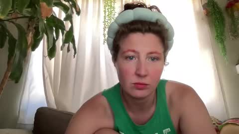 Babs Bear online show from November 2025 04:52:01 PM