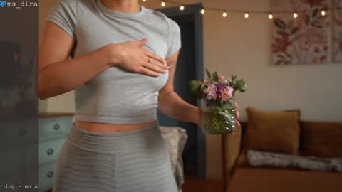 Snapshot of ms_dira chatting on February 2026 01:15:02 PM dira and the riru tribe online show from February 2026 01:15:02 PM