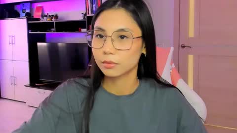 ms_emily_ online show from May 2026 10:56:01 AM