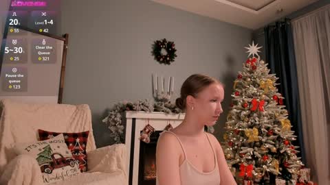 Eva 3 online show from December 2024 07:53:02 PM