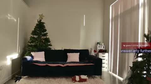 R o r i  SnapChat heyroriv2 wednesday - sunday Noon oclock mountain - 5pm mountain online show from January 2026 03:27:01 PM