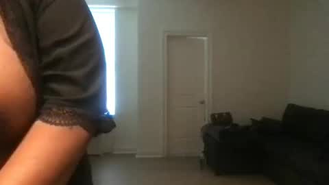 Snapshot of msjonemillion chatting on December 2024 09:00:02 PM Chocolate Candy Stick online show from December 2024 09:00:02 PM