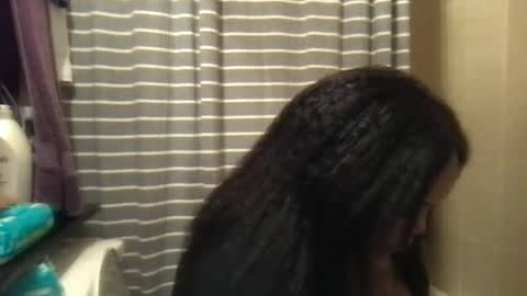 Snapshot of msjonemillion chatting on December 2024 02:49:02 AM Chocolate Candy Stick online show from December 2024 02:49:02 AM