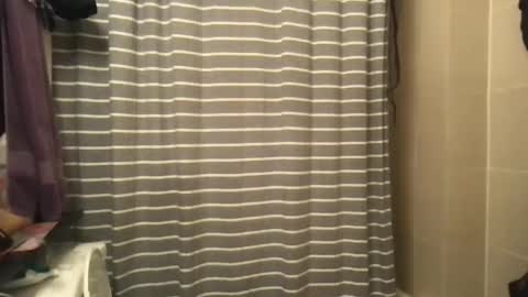 Snapshot of msjonemillion chatting on January 2025 04:38:02 AM Chocolate Candy Stick online show from January 2025 04:38:02 AM