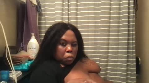 Snapshot of msjonemillion chatting on January 2025 07:36:02 AM Chocolate Candy Stick online show from January 2025 07:36:02 AM