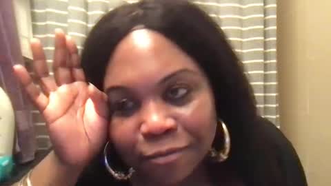 Snapshot of msjonemillion chatting on January 2025 11:11:01 PM Chocolate Candy Stick online show from January 2025 11:11:01 PM