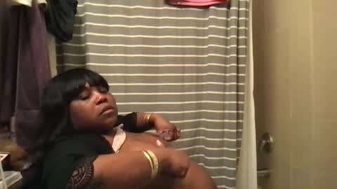 Snapshot of msjonemillion chatting on February 2025 05:53:01 AM Chocolate Candy Stick online show from February 2025 05:53:01 AM