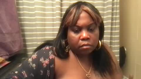 Snapshot of msjonemillion chatting on February 2025 06:41:01 AM Chocolate Candy Stick online show from February 2025 06:41:01 AM